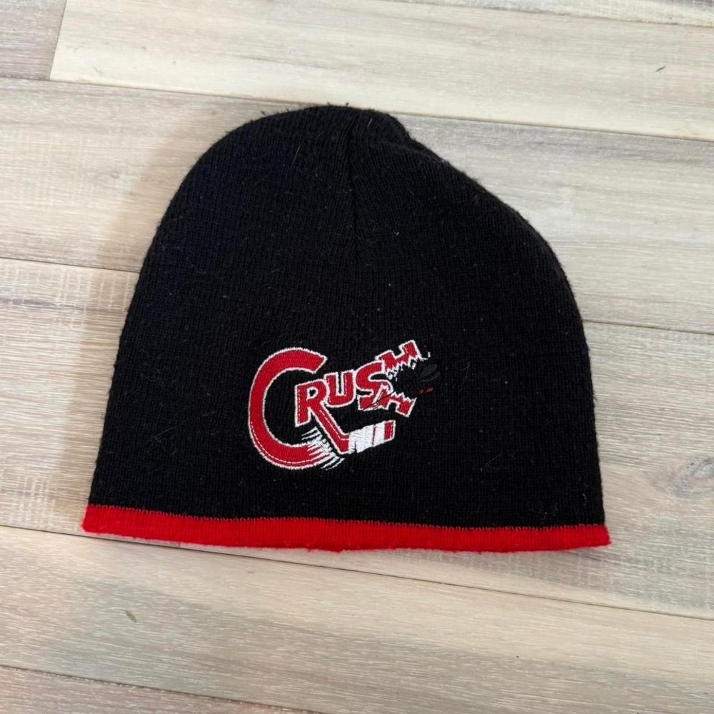 Black Crush beanie with red accents